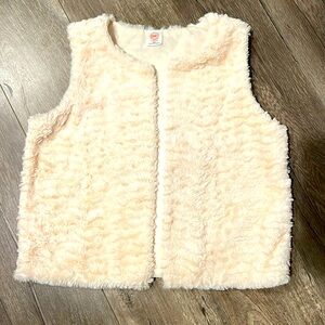 Girls Cream fur vest, great condition. Size large 10/12